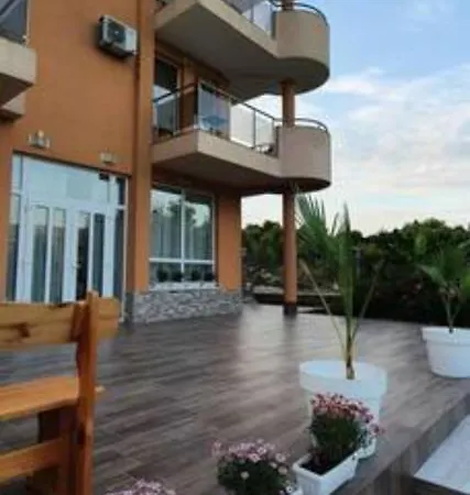 - пролет * Lozenets